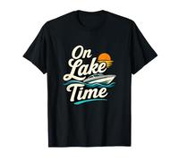 À l'heure du lac, Un Bateau Amusant au Coucher du Soleil sur Le lac T-Shirt
