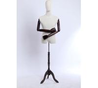 A9T-G, le torse et la tête sont recouverts de tissu. Les bras et les doigts en bois sont réglables à volonté. Mâle.