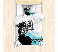 ABAKUHAUS Grunge Ensemble de Housse de Couette, Jeune garçon Skater Exotique, Décoratif, 3 Pièces avec 2 Taies d'oreiller, 135 cm x 200 cm, Noir Bleu Pâle