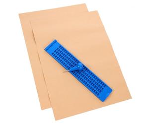 Abaodam Plaque en Braille en Plastique 27 Lignes 30 Cellules Kit Braille et Stylet Bleu 1 Stylet et 3 Feuilles D’Exercice pour Apprentissage Usage Scolaire et Extérieur