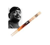 Zildjian Baguettes de batterie Dennis Chambers Signature Hickory embout en bois