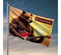Accessoires de drapeau de jardin : un ours musclé joue une guitare électrique rouge contre un coucher de soleil - Décoration de campagne pour homme (60 x 90 cm)