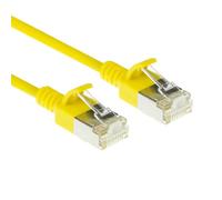 ACT Câble patch LSZH S/FTP CAT6A Slimline jaune de 2 m avec connecteurs RJ45 DB7802