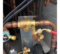 Adaptateur de charge de réfrigérateur pour R22 R410A 3/8" - 5/16" avec vanne de contrôle de débit pour service de climatisation, alliage de cuivre, 64 x 20 mm