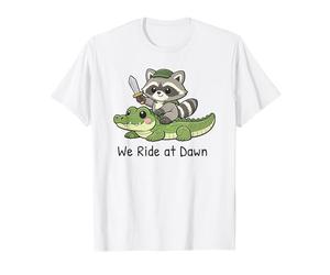 Adorable Raton Laveur équitation Alligator Adventure We Ride at Dawn T-Shirt