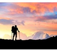 adrium 24889646 Poster 70 x 60 cm : silhouette d'un touriste au sommet de la montagne