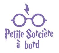 Adzif.biz Le sticker de decoration - Sticker Bébé à Bord - Petite Sorcière à Bord - Dimensions 16,3 x 15,4 cm - Couleur Lavande - Aspect Mat - Protection Anti UV