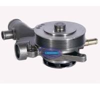 AEspares Pompe à eau avec trois tuyaux et 7 poulies à courroie compatible avec Mahindra Scorpio 24239 (type fonte)