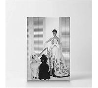 Affiches Imprime Audrey Hepburn avec deux photos de chien caniche, impressions sur toile modernes, peintures murales sur toile en noir et blanc, affiche esthétique pour murs de chambre 50 x 70 cm