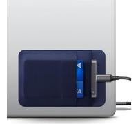 Afterplug Support SSD & Disque Dur à 2 Poches pour PC Portable, Adhésif 3M | Pochette extensible pour SSD portables | 13 x 8,5 cm | Poche séparée pour câbles | Sangle de maintien intégrée