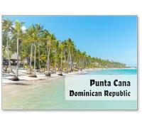 Aimant de réfrigérateur People Relax on The Beach Among Palm Trees in The Resort of Punta Cana