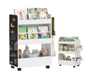 AIYAPLAY Bibliothèque Enfants 4 Étagères 3-8 Ans 66.5x32.5x86.5cm Blanc | Compartiment inférieur, 2 panneaux latéraux, bibliothèque double face, tableau noir, roulettes, pour chambre/salle de jeux.