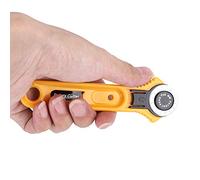 AKLOSIPY Cutter de 28 Mm pour les Utilisateurs Gauchers et Droitiers - Outil à Prise Confortable pour la Couture, le Quilting et les Travaux manuels.