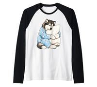 Alaska Malamute endormi dans Un Pyjama Mignon pour Chien Manche Raglan