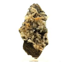 Albite + Epidote + Hématite. 1378.5 Ct. Saint-Véran, Hautes-Alpes, France..