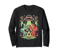 Alien and Bigfoot Roasting Marshmallows Under UFO Sky Manche Longue