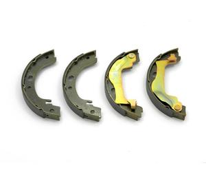 Alpha Brakes Jeu de Mâchoires, Frein à Main Convient pour Toyota Corolla 01-06 O