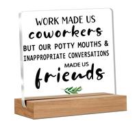 Alphynix Plaque de bureau humoristique - 1 pièce - En acrylique, base en bois, motif feuille - Le travail a fait de nous des collègues, mais ce sont nos langues de cochon et nos conversations inapprop