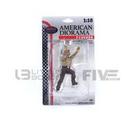 AMERICAN DIORAMA - Fig Mechanic Crew 4x4 Offroad Camel Trophy V - 1/18