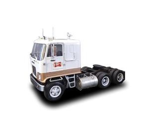 AMT 1/25 GMC Astro 95 Semi Tractor (Miller Beer) - Kit de modélisation en Plastique