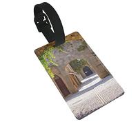 Ancienne rue italienne dans une petite ville provinciale de Toscane Italie 2 étiquettes à bagages européennes, boucle d'étiquette d'identification de couverture de confidentialité et carte d'adresse