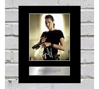 Angelina Jolie Photo dédicacée encadrée Tomb Raider