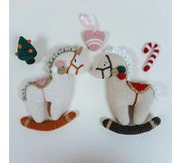 Annab Kit Crochet Noël Débutant Complet - 5 Décorations Amigurumi (Licorne, Cheval à Bascule, Cœur, Canne, Sapin) avec Fil, Crochet, Aiguille et Tutoriel Vidéo - Idée Cadeau Noël 2025