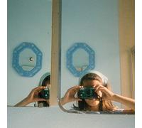 Anne Collier: Women with Cameras (Self Portrait) /anglais