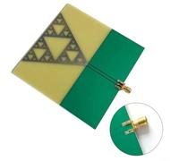 Antenne fractale UWB pour applications RF haute efficacité dans un design compact