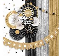 AOBKIAT Décorations de fête de remise de diplôme, fournitures de fête de classe 2024 avec bannière de félicitations noire et dorée, éventails en papier, rideaux à franges à suspendre, confettis de