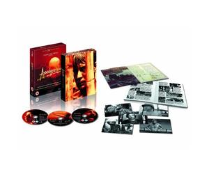 Apocalypse Now: Collector's Edition & Hearts of Darkness Blu-Ray Exclusive Special Features Collectable Booklet And Original Press Notes/Art Cards (3 Disc Box Set) [Blu-Ray]