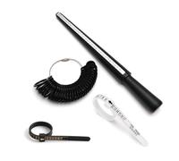 Appareil de mesure polyvalent pour une évaluation précise de la dimension des doigts, applicable aux tailles de bijoux de mariage et de mode