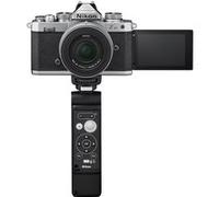 Appareil photo hybride Vlogger Kit Nikon Z FC + Z DX 16-50mm f/3.5-6.3 Vintage Silver + micro Sennheiser MKE 200 + Smallrig tripod grip + télécommande Nikon ML-L7 Argent E