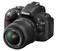 Appareil photo numérique NIKON D5200 - Noir - Capteur CMOS 24,1 mégapixels - Objectif AF-S DX VR II 18-55 mm