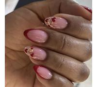 Appuyez sur les ongles courts en forme d ' amande pointe française
