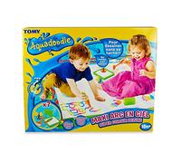AquaDoodle Tomy - Maxi Tapis Fluo T72373, Tapis de Dessin à Eau Géant Arc-en-Ciel, Coloriage Géant, Tapis d'Éveil Adapté aux Enfants dès 18 Mois
