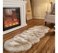 Arbosofe Tapis en fausse fourrure ultra doux - Tapis beige à poils longs pour chambre à coucher et salon, décoration de chambre d'enfant, 0,6 x 1,8 m, peau de mouton