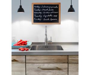 Ardoise murale WOODY, avec cadre en bois, teck