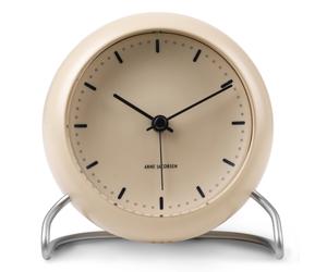 Arne Jacobsen Clocks Horloge de table AJ City Hall Sandy beige