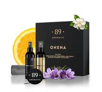 Aromatic • 89 • Kit Nettoyage Voiture - Senteur Safran Élégante et Chaleureux, Spray Intérieur Premium & Chiffon Microfibre, Désodorisant Voiture & Nettoyant Tableau de Bord, Plastiques et Sièges Auto