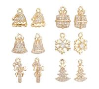 arricraft 12 véritable Breloques de Noël Plaquées Or 18 carats avec Oxyde de Zirconium, Cloche Nœud Papillon Cadeau Chapeau Pendentif en Laiton Micro Pavé Strass Breloques pour Collier