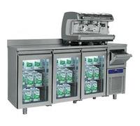 Arrière Bar Réfrigérée Avec 3 Portes En Verre GN 1/1, Tiroir à Marc Et Dosseret, -2°/+8°C - Virtus - R290 - 3550 2135x600x1000mm https://www.fnac.com/mp48068903/Arriere-Bar-Refrigeree-Avec-3-Portes-En-Verre-GN-1-1-Tiroir-a-Marc-Et-Dosseret-2-8-C-Virtus-R2903550-2135x600x1000mm/w-4?oref=b1e40da4-49c6-f15f-f7a2-1054869bc1be