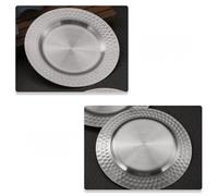 Assiette texturée martelée moderne conçue pour présenter des desserts et du café en utilisant un matériau métallique de qualité supérieure (16,5 cm de couleur dorée)