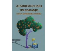 Atardecer bajo un naranjo