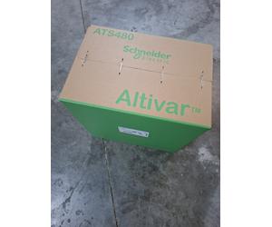 ATS480C17Y Schneider Electric Démarreur Altistart 480