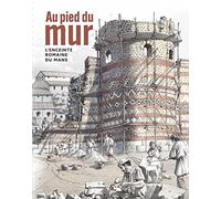 Au pied du mur, l'enceinte romaine du Mans.