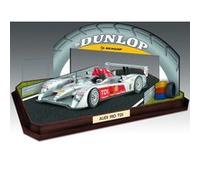 Revell 05682 - Coffret cadeau de maquette Audi R10 TDI Le Mans + diorama 3D Puzzle à construire, échelle 1/24
