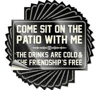 Autocollant amusant en vinyle imperméable de ferme | Come Sit On The Patio with Me The Drinks are Cold and The Friendship is Free Autumn Bottle pour projets de bricolage sur la terre (8 x 12 cm)