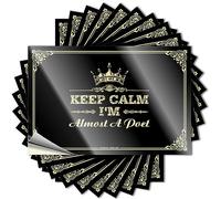 Autocollant amusant en vinyle pour décoration d'intérieur | Keep Calm I'm Almost A Poet Plush pour la chasse (12 x 18 cm)