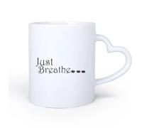 AYUEHBN Poignée en céramique en forme de cœur Tasses à thé et à café élégantes Citations inspirantes et méditation : Just Breathe Letters 11oz/320ml Pour la maison ou le travail